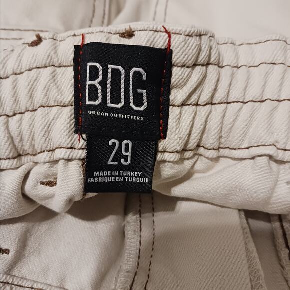 BDG Urban Outfitters Cream High Rise Denim Cargo Pants NWOT Size 29 - Picture 8 of 10